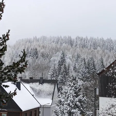 Ferienwohnungen Zauberberg, Schneehase & Glitzerhirsch Oberwiesenthal Exterior photo